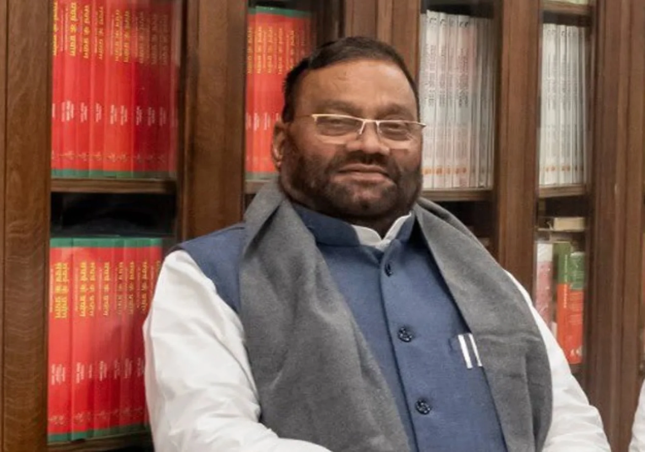 Swami Prasad Maurya left Samajwadi Party, also resigned from the post of MLC